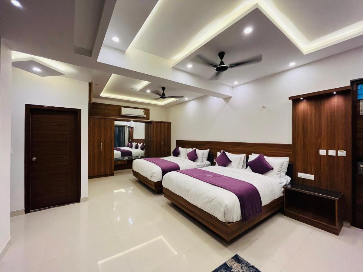 Vovo Premier Hotel Bangalore Esterno foto