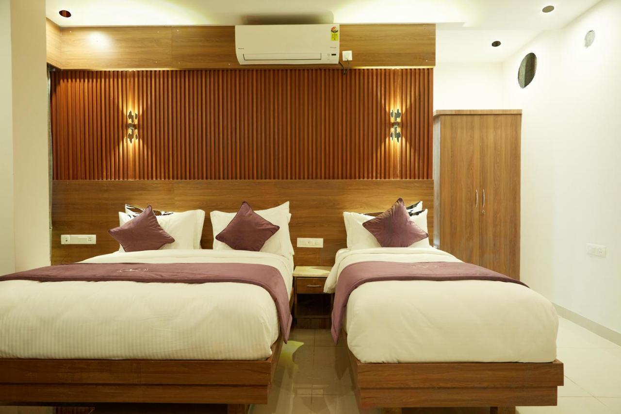 Vovo Premier Hotel Bangalore Esterno foto