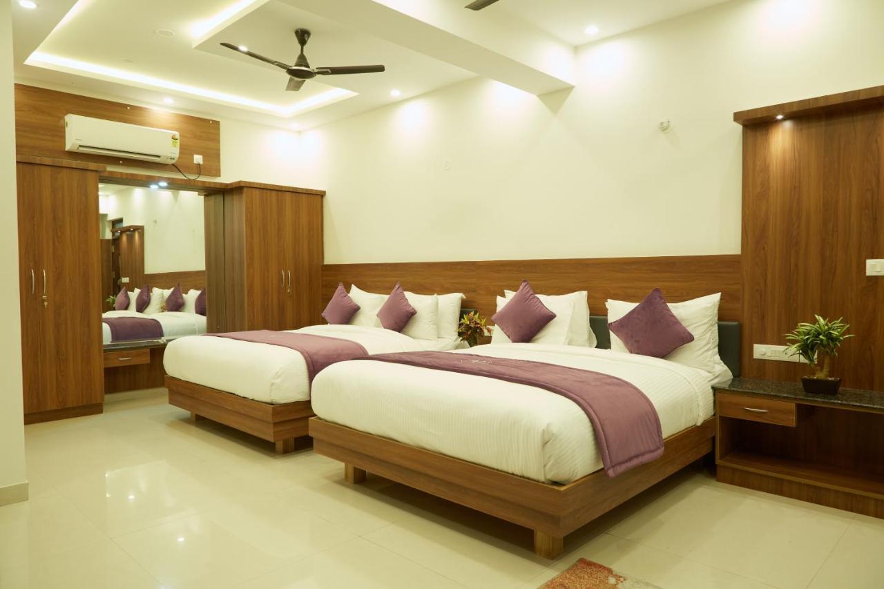 Vovo Premier Hotel Bangalore Esterno foto