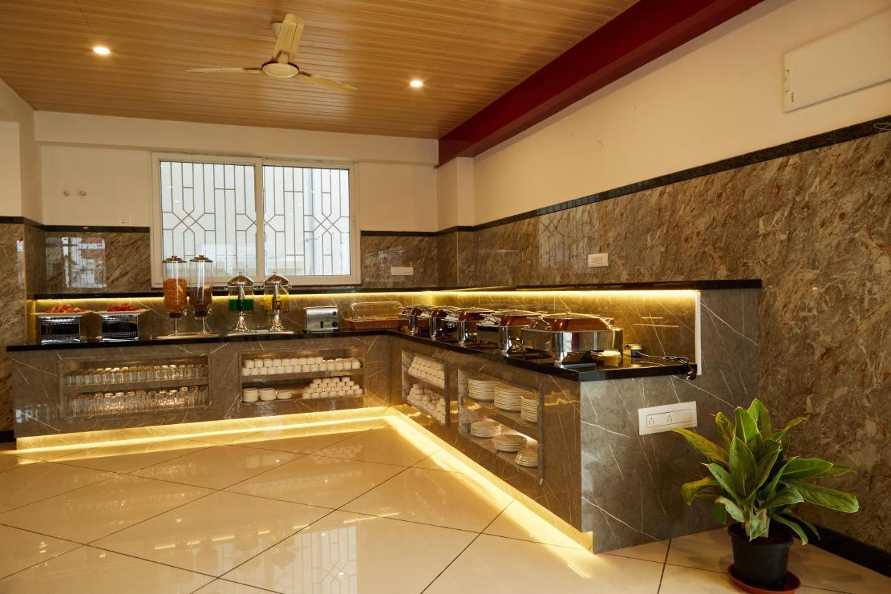 Vovo Premier Hotel Bangalore Esterno foto